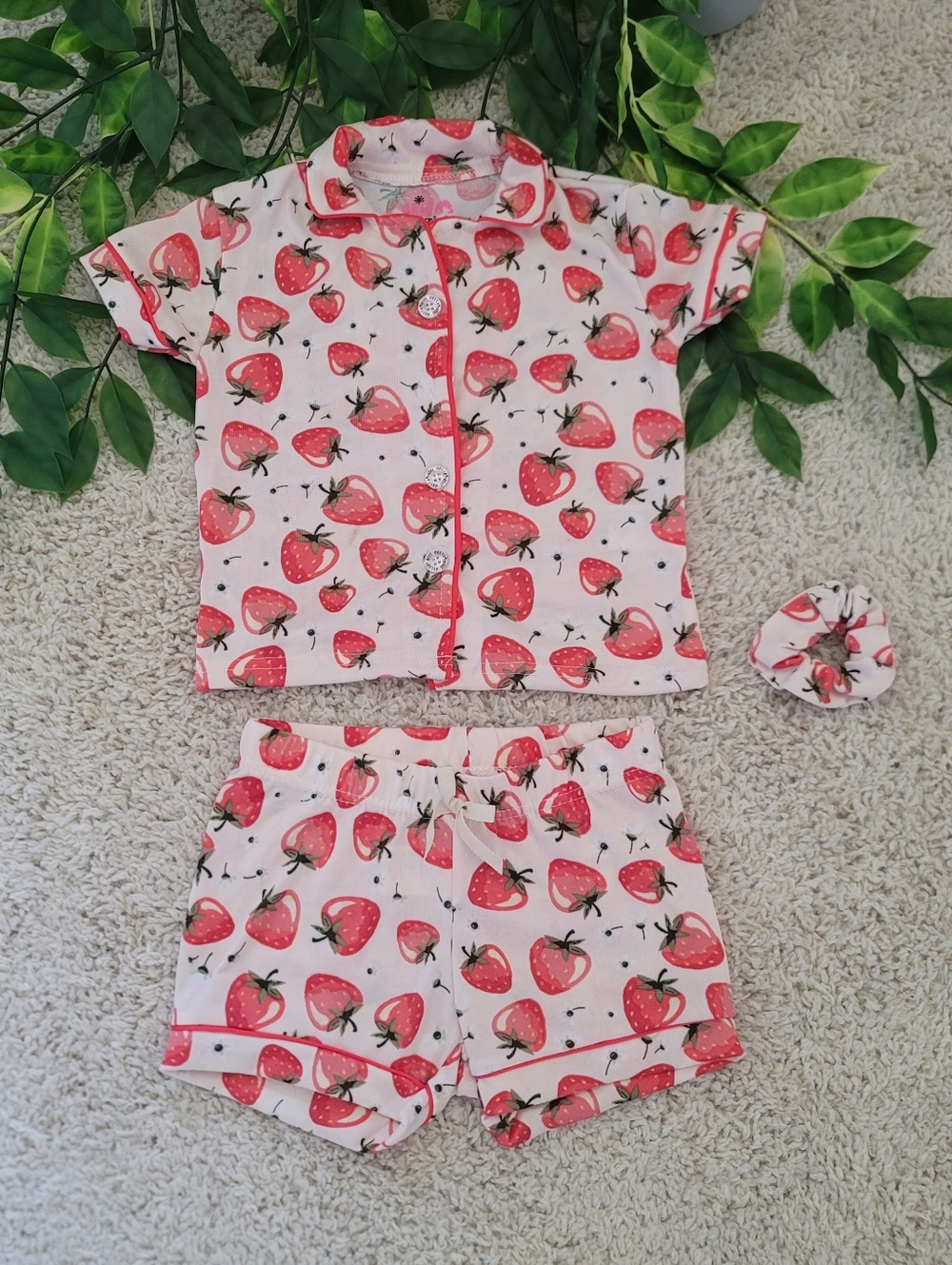 Toddler Girl Strawberry Pajamas + Scrunchie (4T)